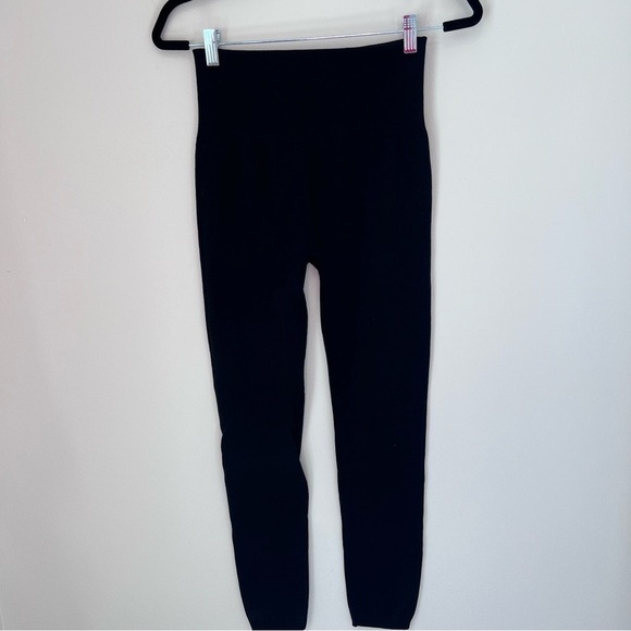 A‎ New Day Womens High Waist Ponte Leggings Knit Black Slimming Warm Large/XL - Picture 3 of 16